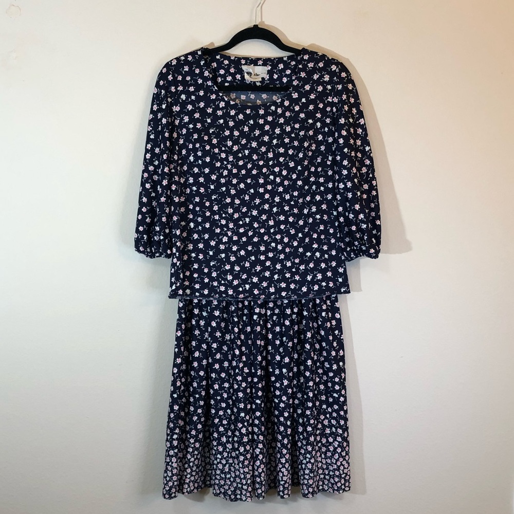 Vintage 60s Lillian Russell Size 12 Floral Print 2-Piece Coord Blouse Skirt Set